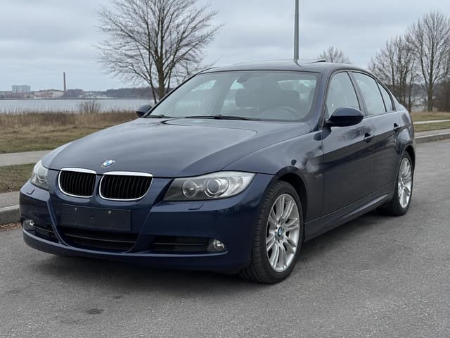 BMW 3 series E90 318d, 2011, priekšskats