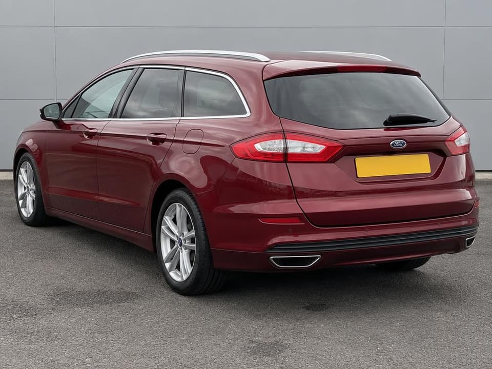 Ford Mondeo Mk5 2.0 TDCi, aizmugures skats