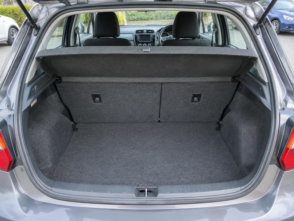 Volkswagen Golf Mk7 1.6 TDI, bagāžnieks