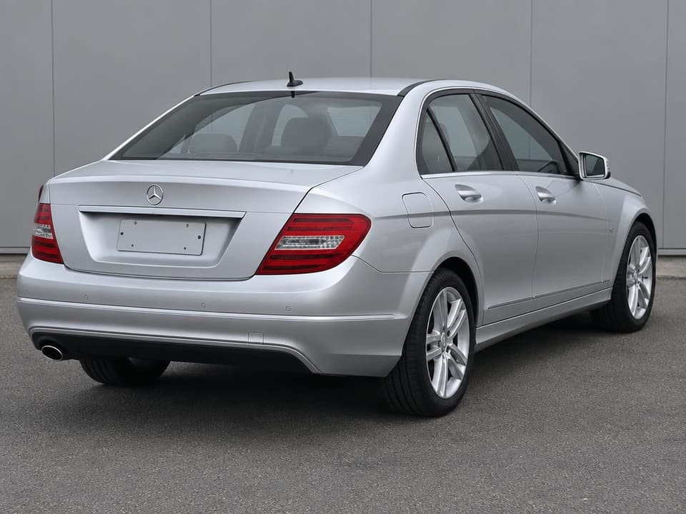 Mercedes-Benz C-Class W204 C 220 CDI, aizmugures skats
