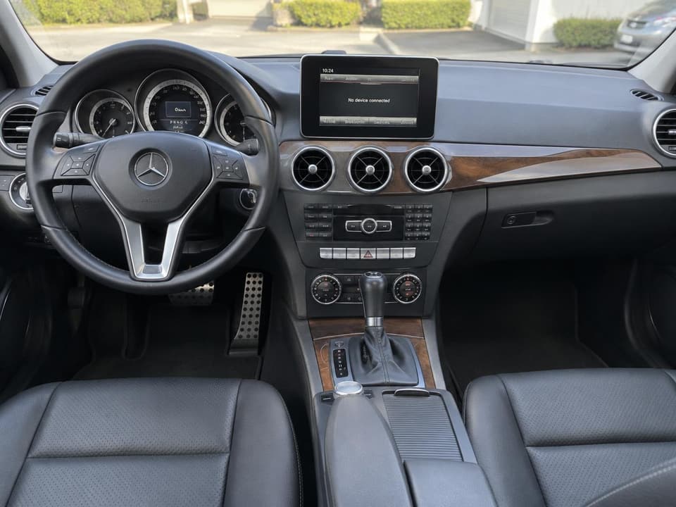 Mercedes-Benz E-Class W212 E 220 CDI, instrumentu panelis