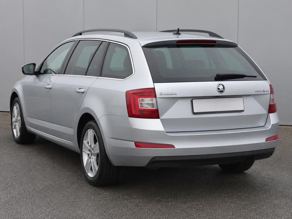 Škoda Octavia III 1.6 TDI, aizmugures skats