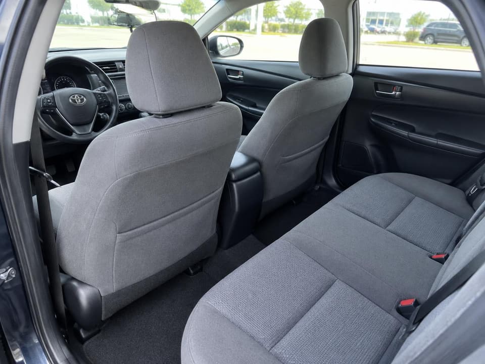 Toyota RAV4 XA30 2.2 D-4D, priekšējie sēdekļi