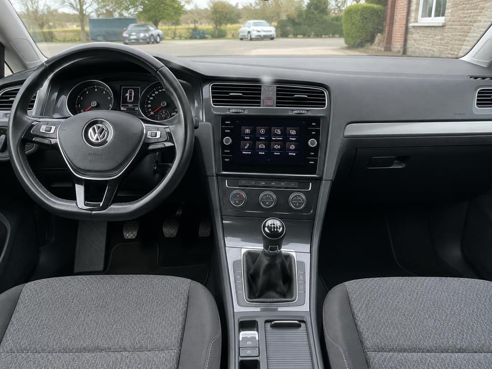 Volkswagen Passat B8 2.0 TDI, instrumentu panelis