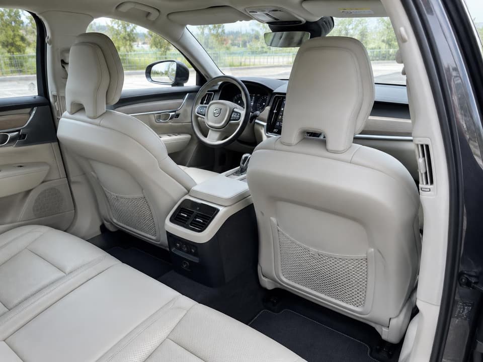 Volvo V60 I 2.0 D3, priekšējie sēdekļi
